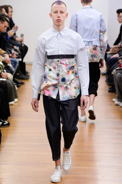 Look 12